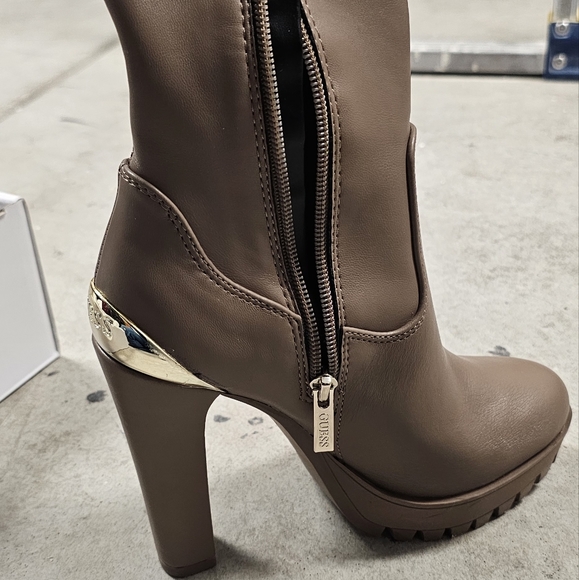 Heeled Boots - Picture 3 of 4